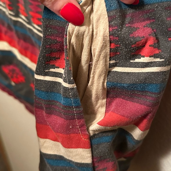 Truly Madly Deeply Pullover Sweater with Pockets Tribal/Aztec Print Size Small - Picture 5 of 6
